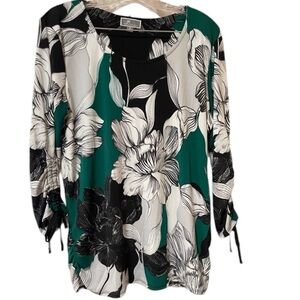 JM COLLECTION Green/White/Black Floral Scoop Neck Top Size Medium